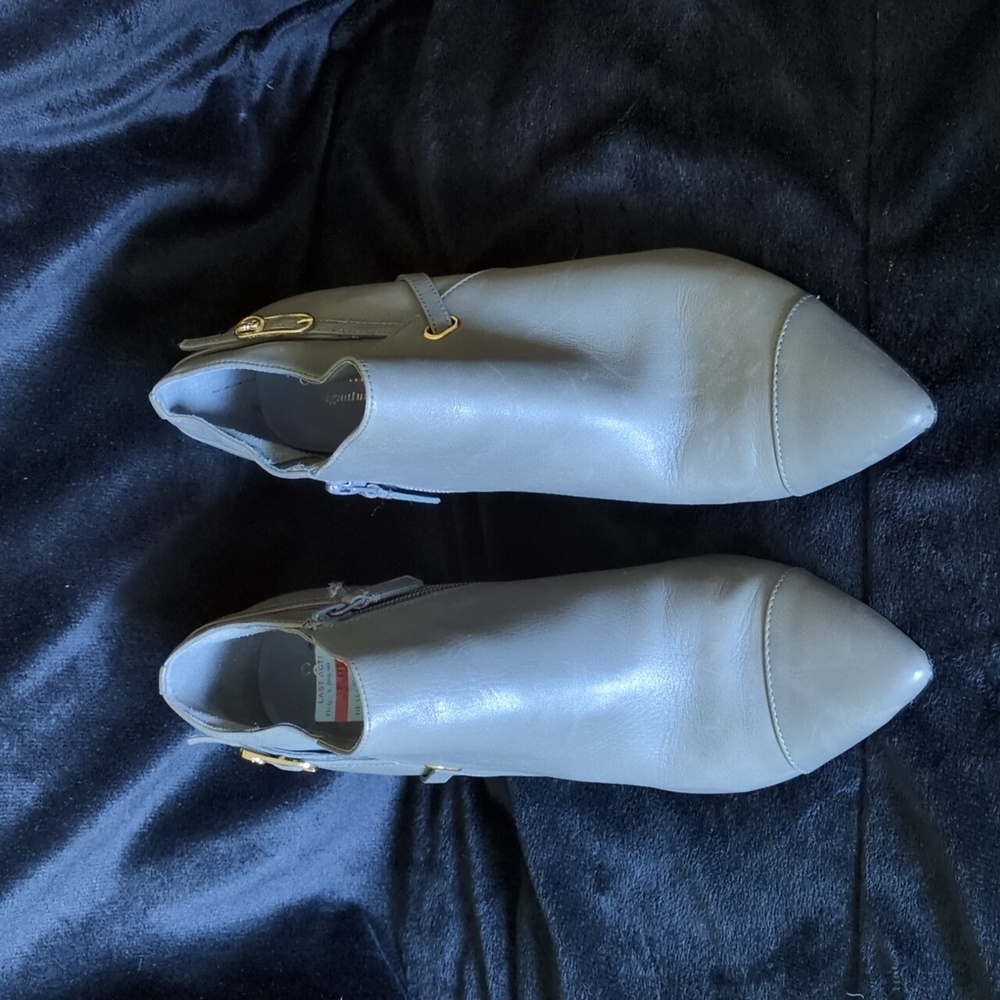 Women's Cole Haan Yasmin Ankle Booties sz 9.5​​ - Picture 2 of 6